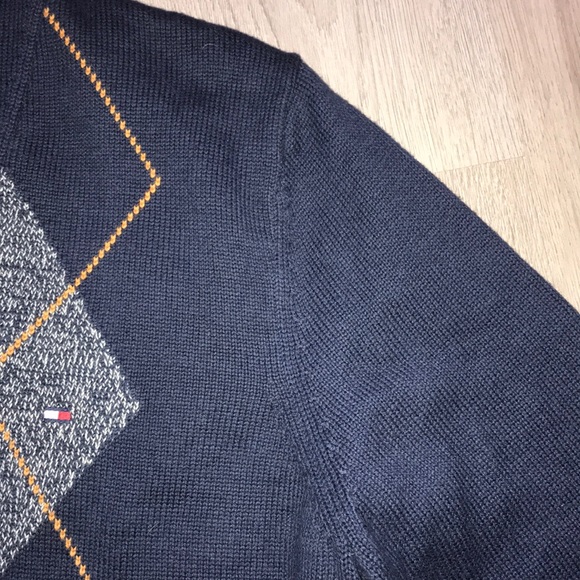 Tommy Hilfiger Sweater - Picture 4 of 5
